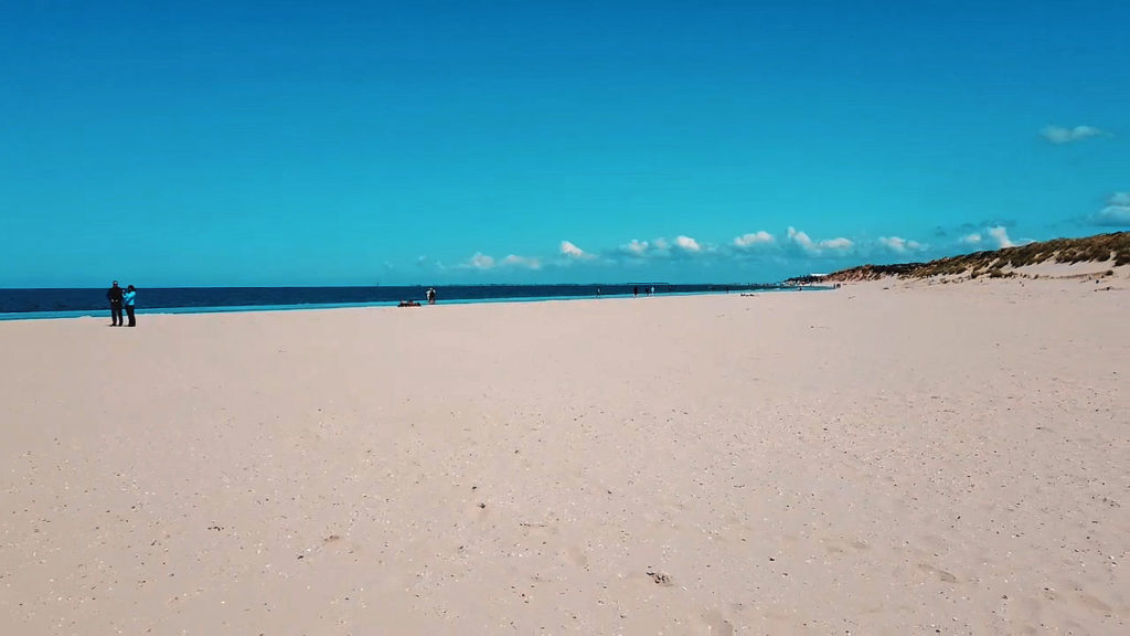 Strand • Urlaub in renesse