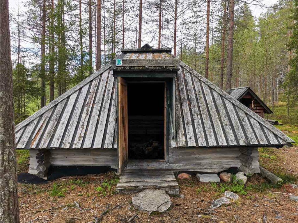 Finnland wandern Hütte