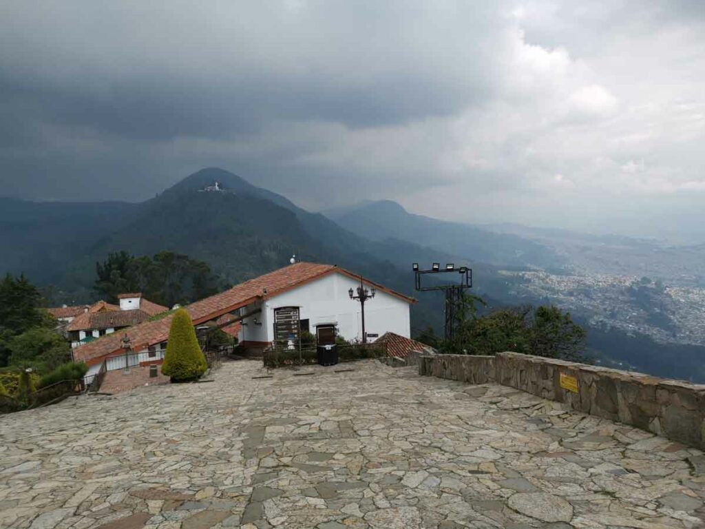 Cerro Monsearrate Bogota