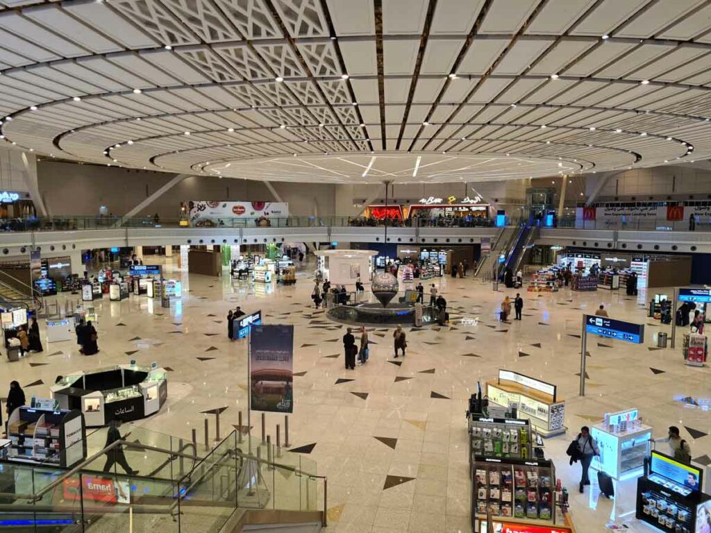 Saudia Airlines Erfahrung Flughafen Jeddah