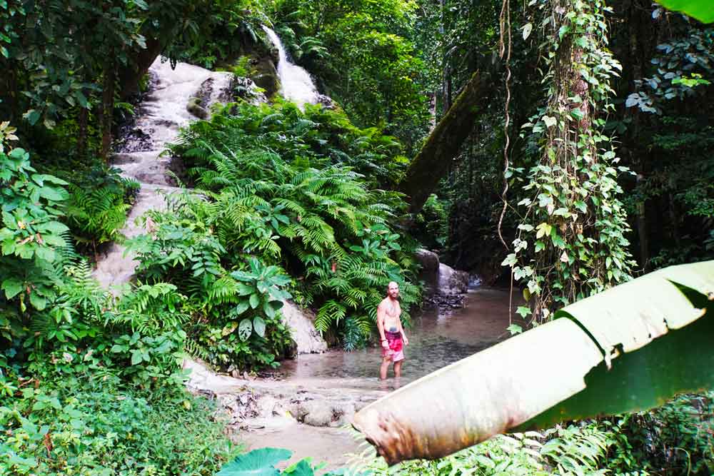 Sticky Waterfall - Bua Thong Wasserfall