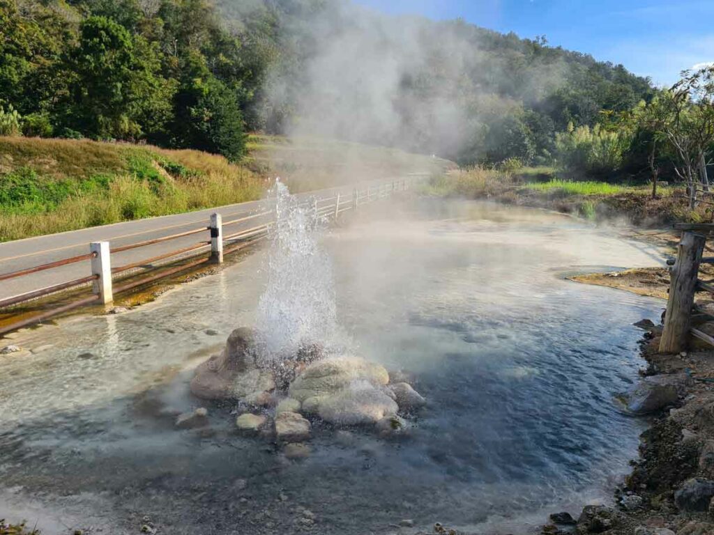Kostenlose Hot Springs in Pai Geysir