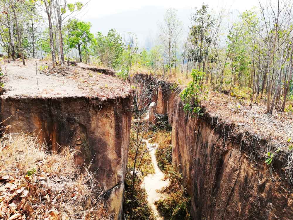 Pai Thailand land split