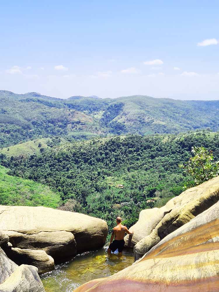 Dyialuma-Wasserfall-Ella Sri-Lanka Weitblick