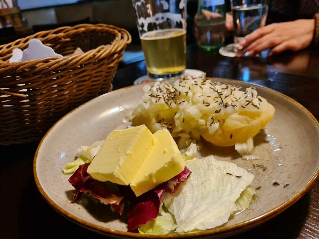 Housesitting in Frankfurt - Handkäs mit Musik