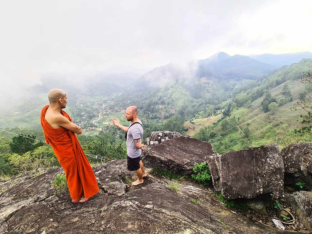 Mahamevnawa Tempel Ella Sri Lanka
