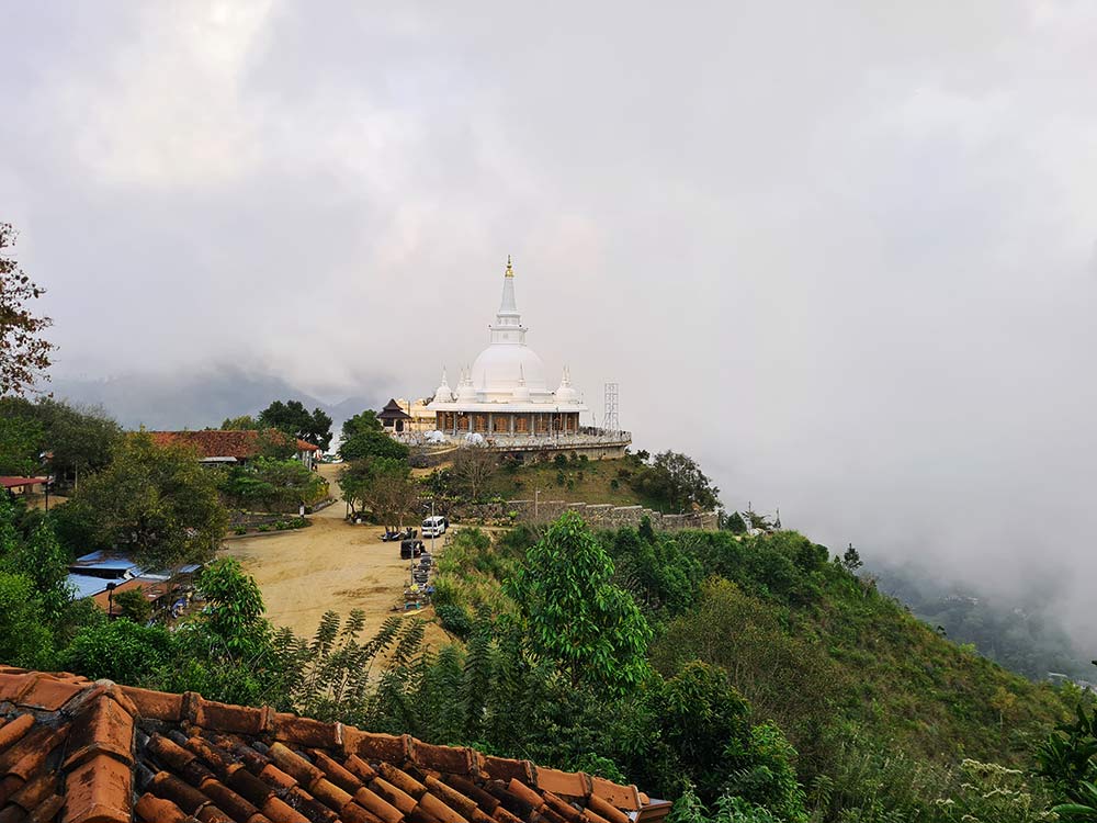 Mahamevnawa Tempel Ella Sri Lanka