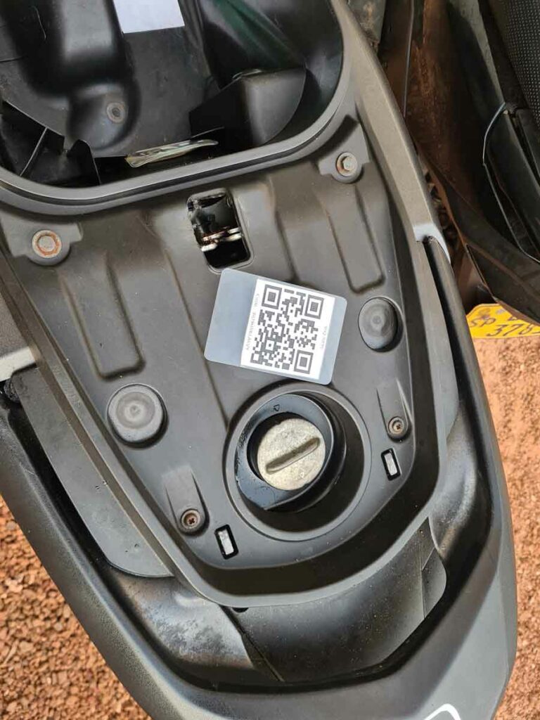 tuk tuk mieten in sri lanka - qr code tanken