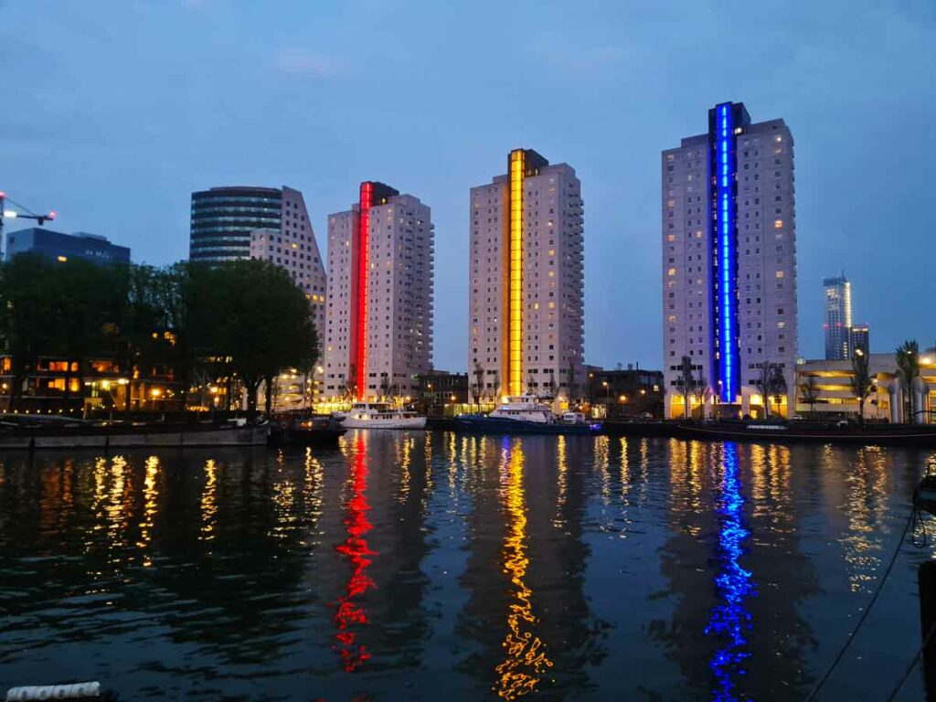 Rotterdam sehenswürdigkeiten - bei Nacht