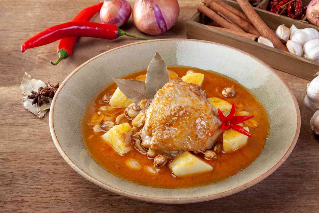 Essen in Thailand 🇹🇭 🍜 Diese 16 Gerichte solltest du probieren