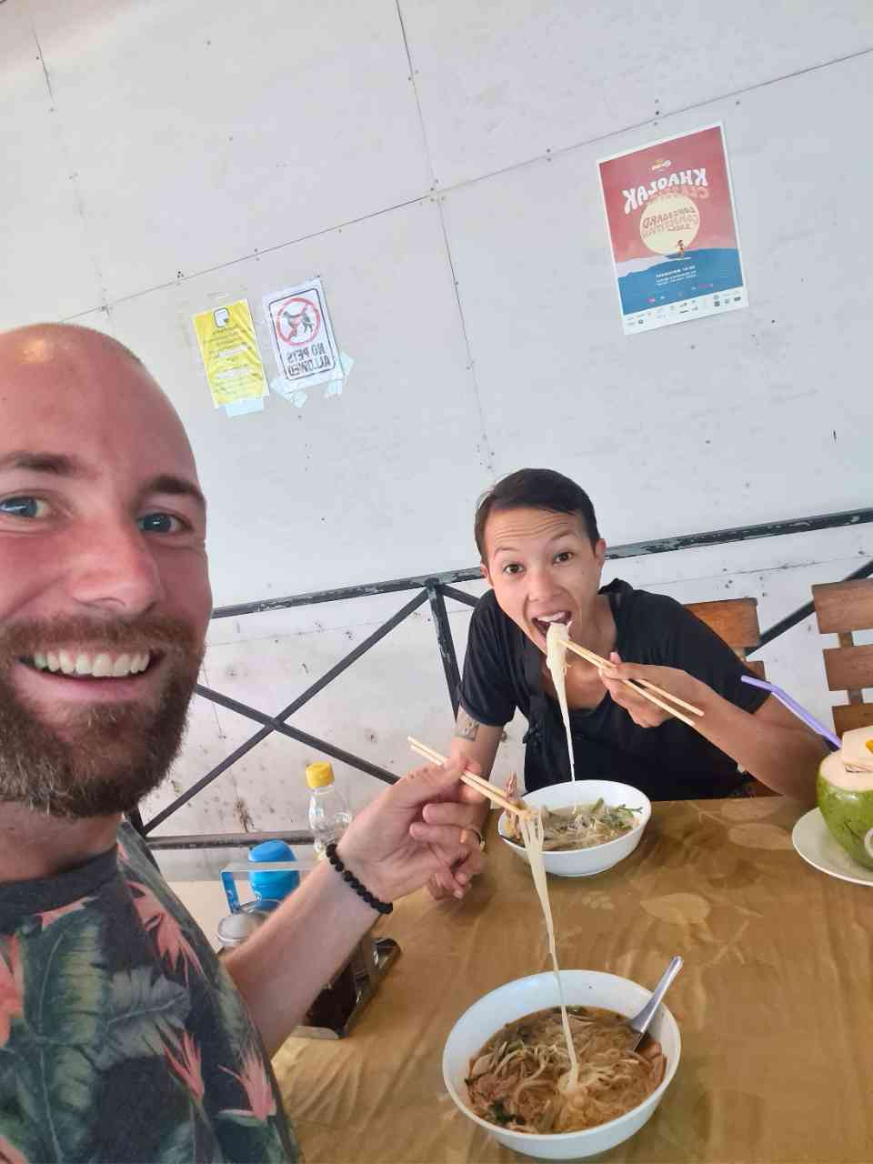 Essen in Thailand 🇹🇭 🍜 Diese 16 Gerichte solltest du probieren