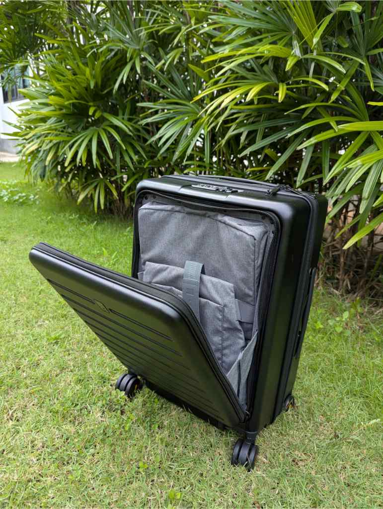 Level 8 Koffer Road Runner carry on (2)