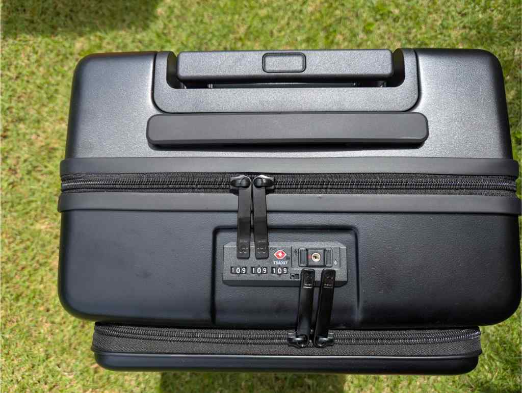 Level 8 Koffer Road Runner carry on (4)